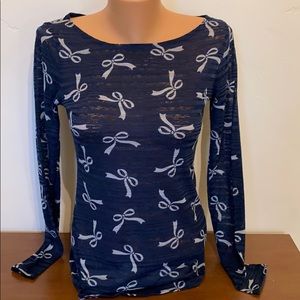 3/$15 Maurice’s bow Long Sleeve